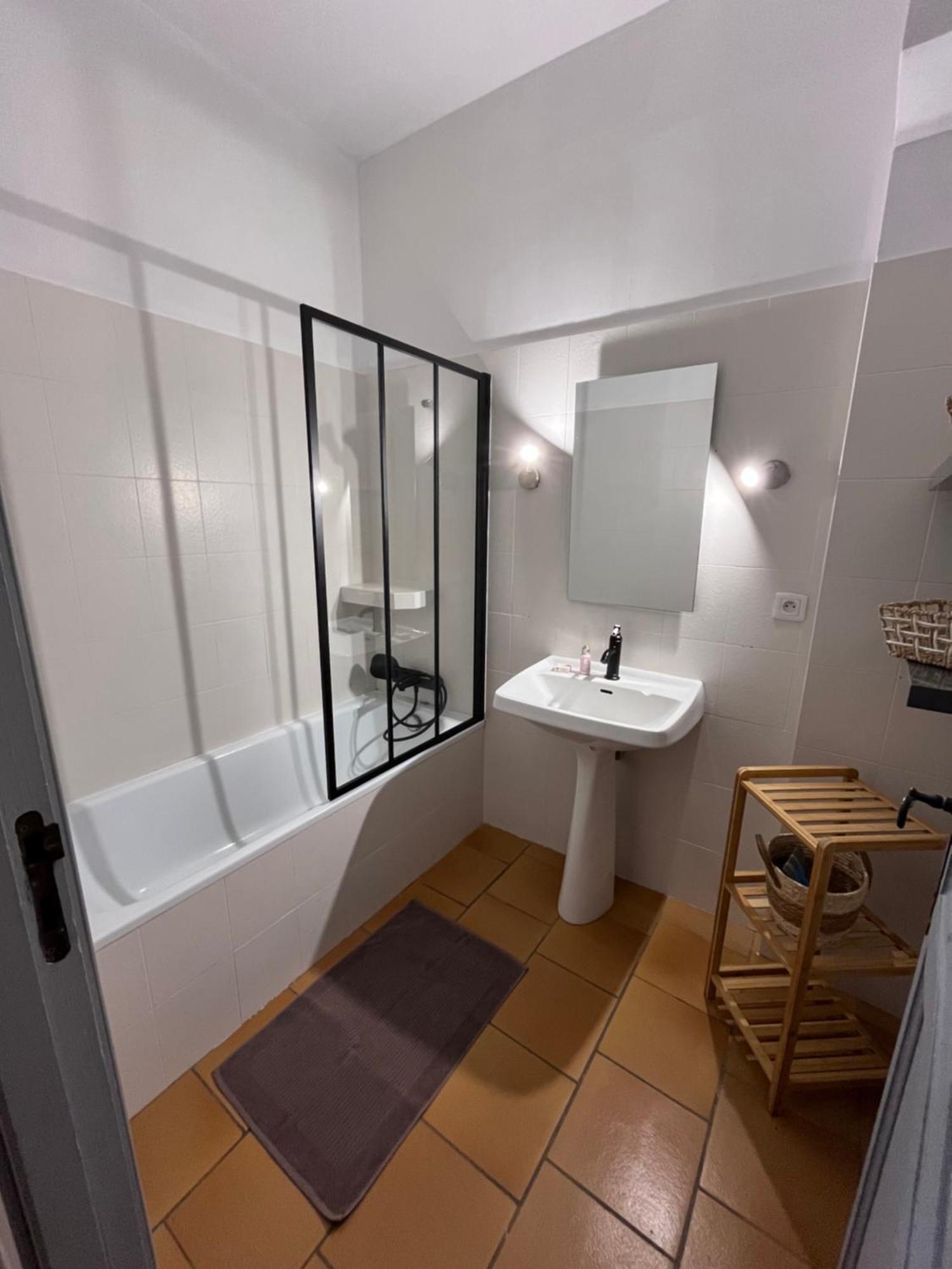 T2 En Plein Centre De Apartment Cavaillon