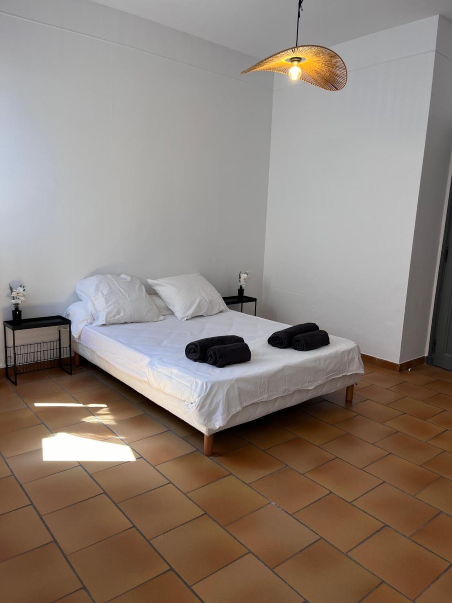 Apartment T2 En Plein Centre De Cavaillon